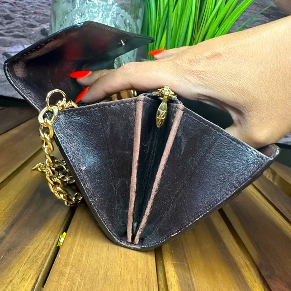 LOUIS VUITTON VERNIS BURGUNDY WALLET ON CHAIN/CROSSBODY - Picture 11 of 15